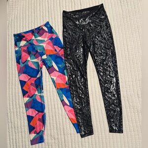 Women’s Old Navy Multicolor Geometric Leggings & Black Marble Leggings